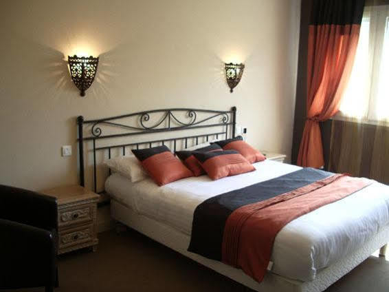 Bhoma Bourges - Hotel & Restaurant 객실 사진