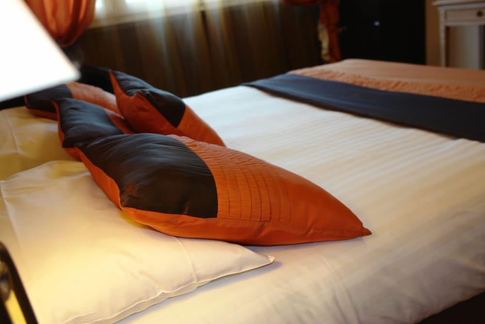 Bhoma Bourges - Hotel & Restaurant 외부 사진